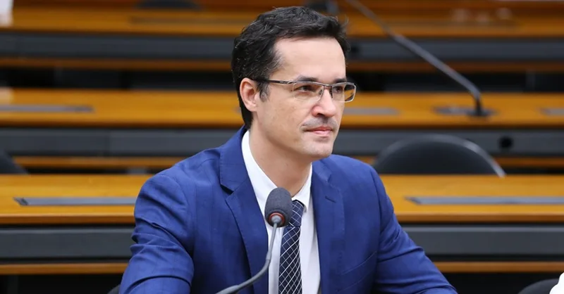 TSE preserva liminar que impede Deltan Dallagnol de fazer campanha ao Senado