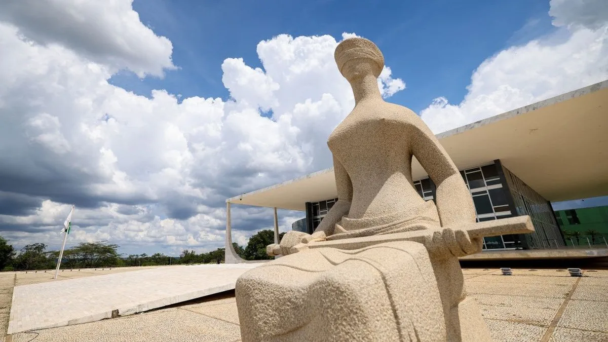 Brasília restringe acesso à Praça dos Três Poderes durante sessão do STF