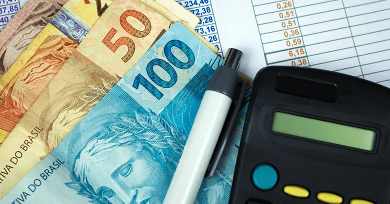 Justiça mantém juros de financiamento em 7% após demissão de bancária