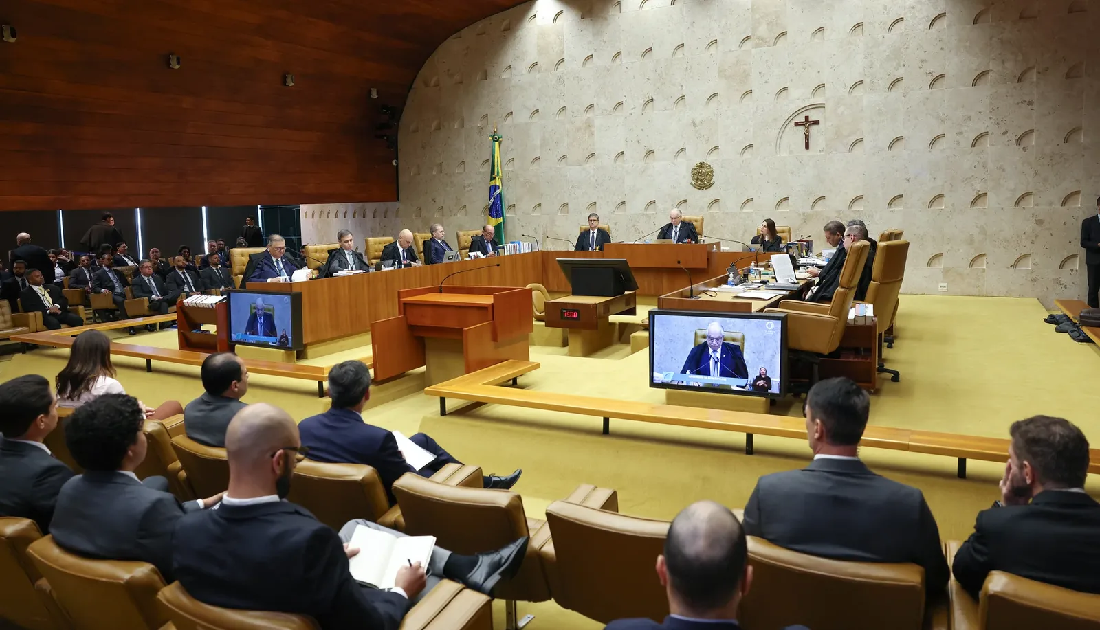 Gilmar acusa Mendonça de conduzir investigação com viés eleitoral