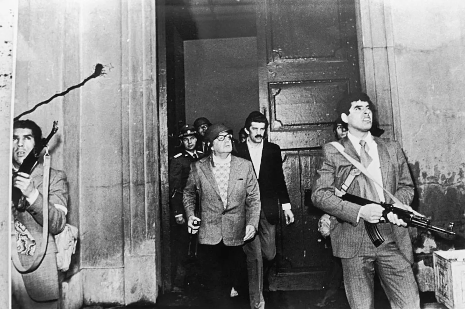 A queda de Allende e a memória chilena reconstruída por Galeano