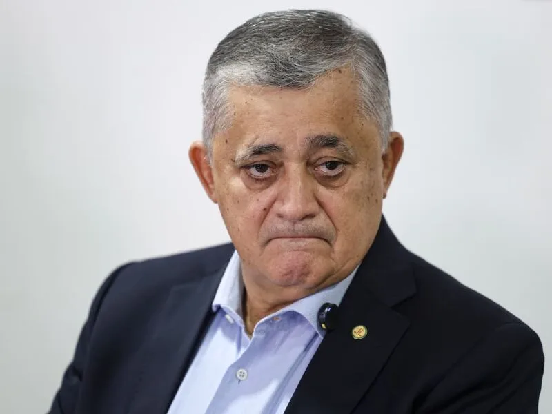 Guimarães articula votação da PEC que encerra a escala 6x1 no Congresso