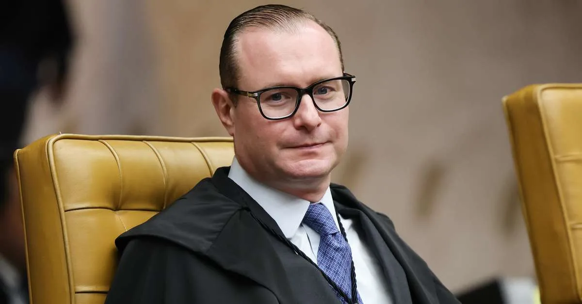 Zanin manda PF entregar cópia do celular de Vorcaro ao STF neste domingo