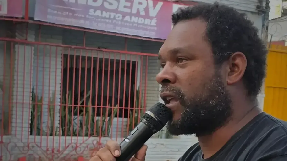 Márcio Alves propõe fim da escala 6×1 e desmilitarização da PM em SP