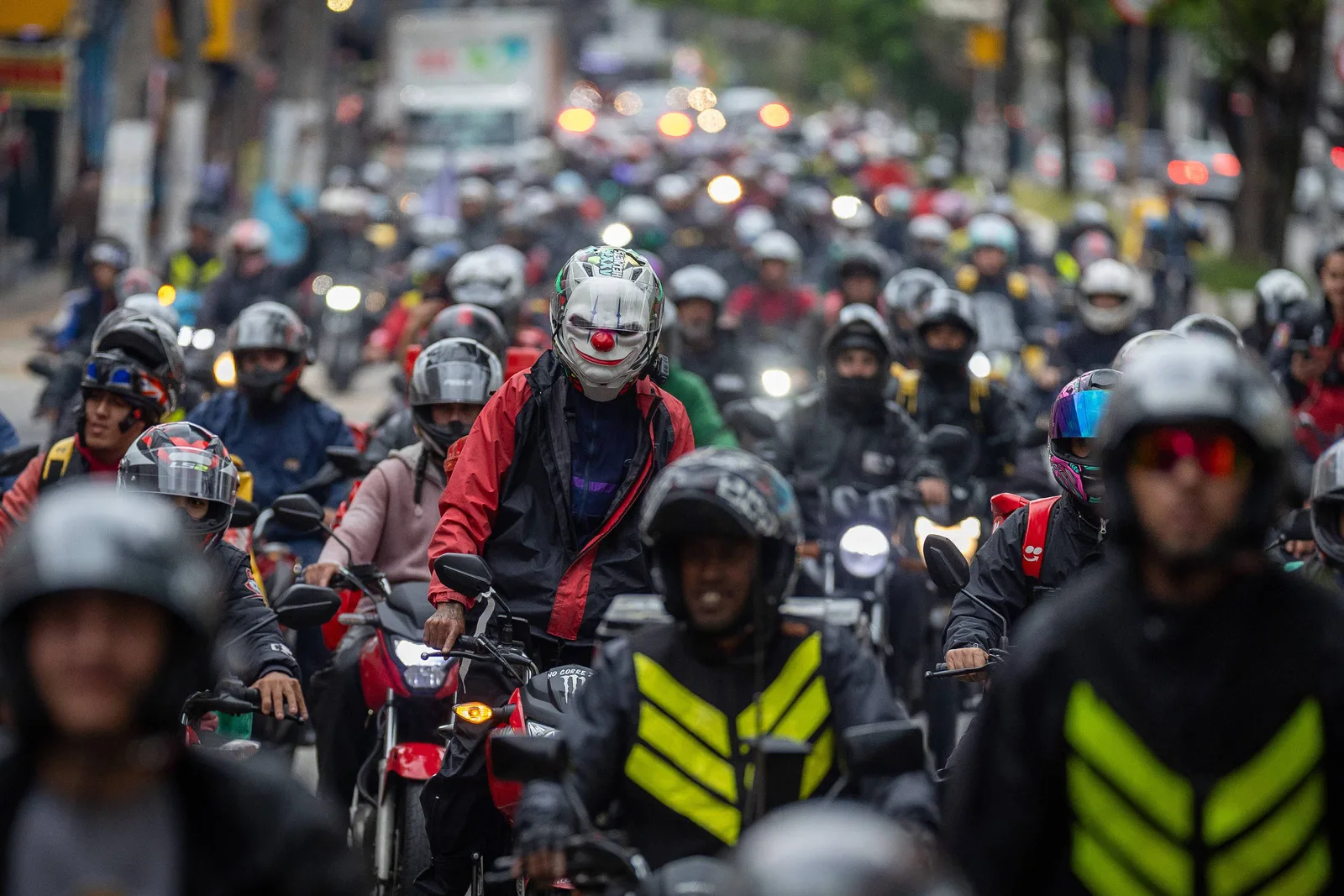 Aspirações ampliadas ajudam a explicar a disputa política no Brasil