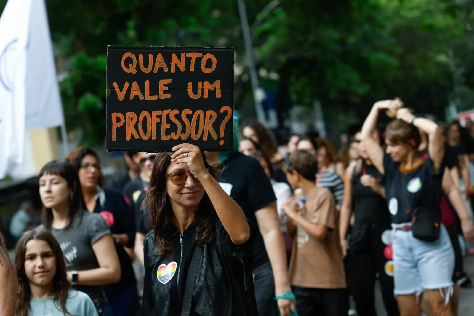 Professores jovens recuam no país, enquanto docentes mais velhos avançam