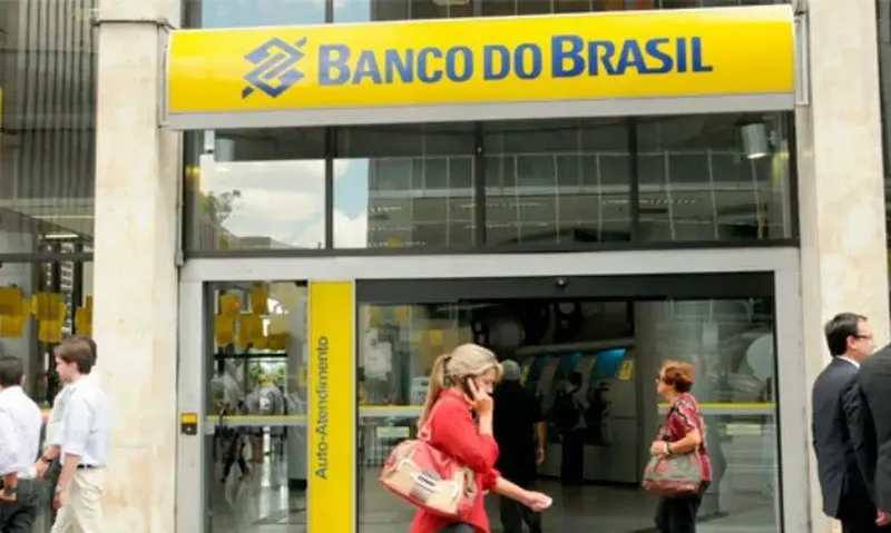 Caixa inicia greve nacional, enquanto paralisação no BB fica restrita a sindicatos