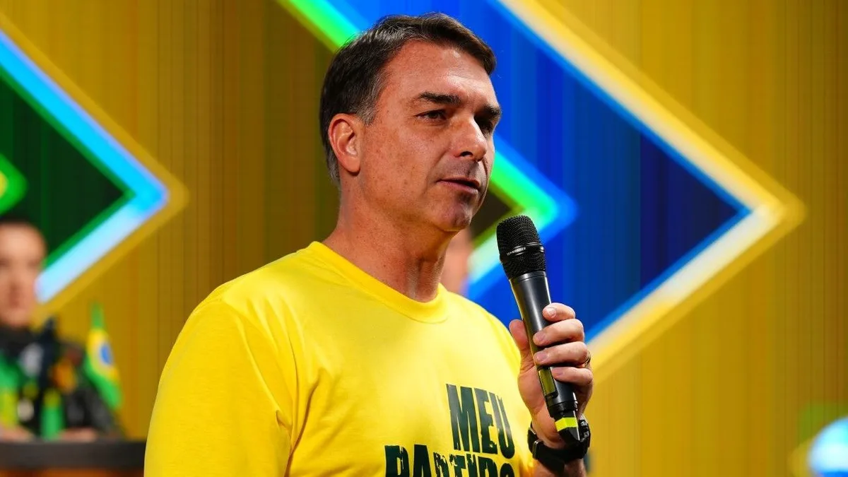 Flávio Bolsonaro diz que STF pode mudar com cinco indicações