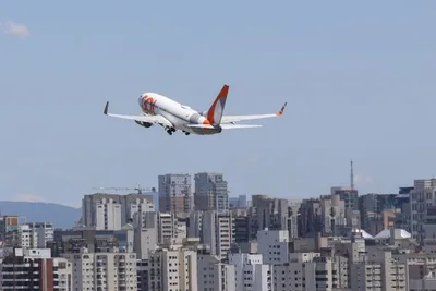Nevoeiro interrompe operações e cancela voos em Congonhas e Guarulhos