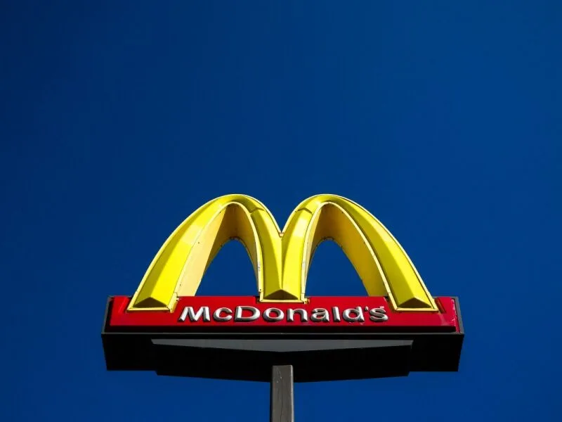McDonald's testa publicidade de terceiros em cardápios digitais nos EUA