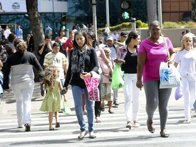 Formalização entre trabalhadores por conta própria atinge recorde no Brasil