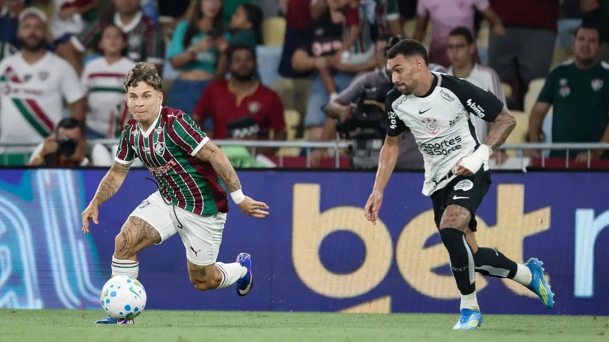 Corinthians e Fluminense jogam pelo Brasileirão neste domingo