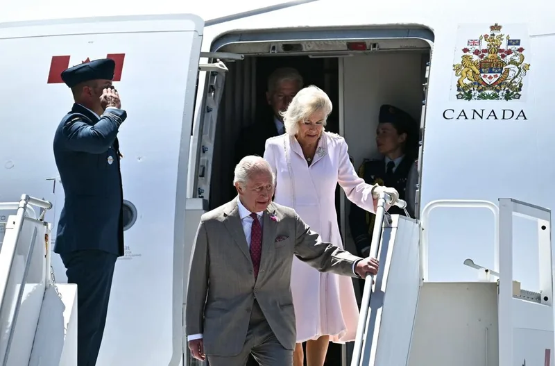Charles III cobra compromisso humanitário de líderes da inteligência artificial