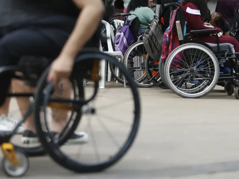 Educação ainda exclui pessoas com deficiência, aponta levantamento do IBGE