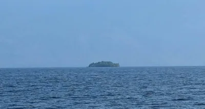 Ilha com árvores reaparece após cruzar o lago Williston