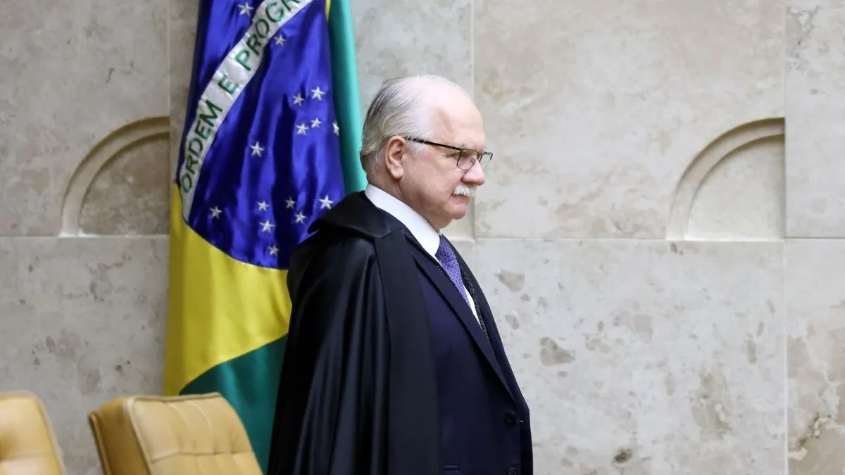 Fachin pede à PF apuração integral de fatos ligados ao Banco Master no STF
