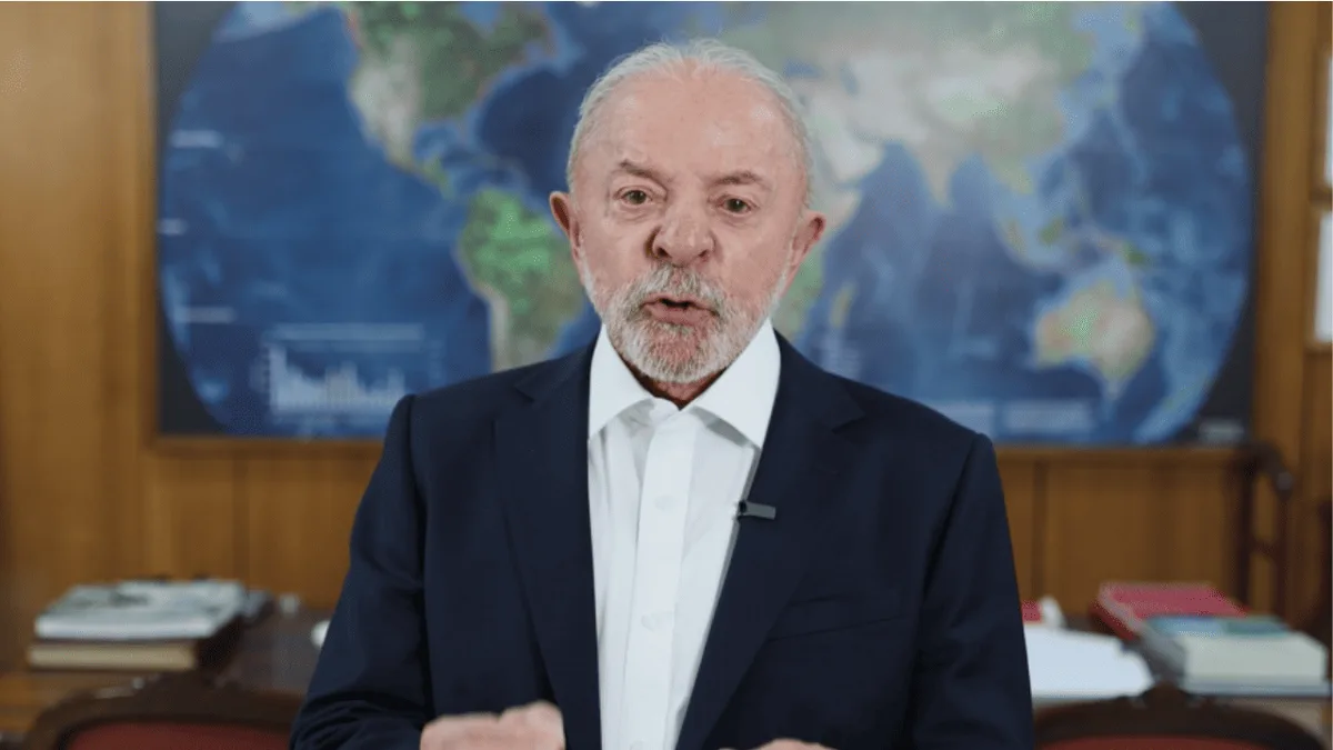 Lula sanciona lei que elimina imposto sobre compras de até US$ 50