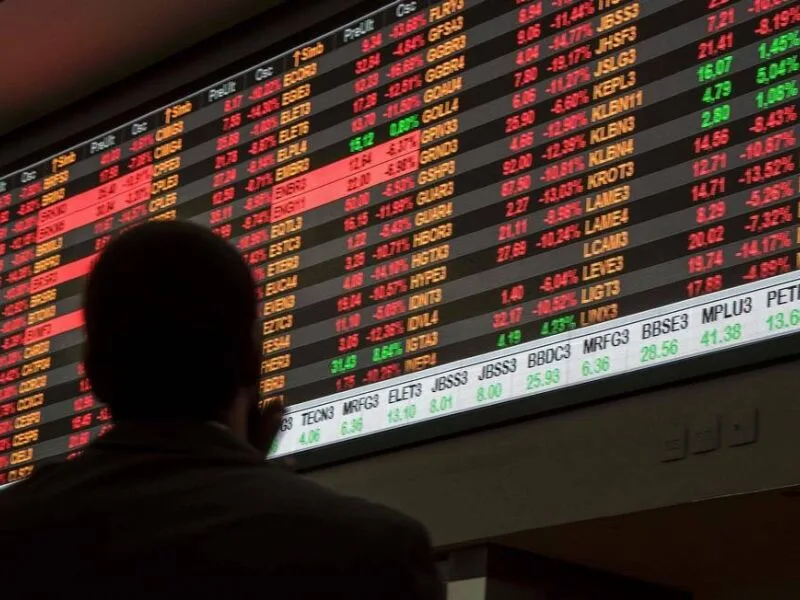 Setor de consumo sustenta recuperação do Ibovespa antes da eleição