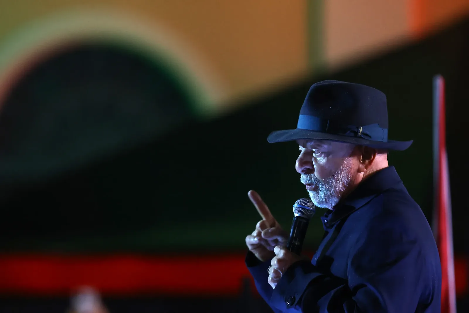 Lula critica atuação dos EUA na Venezuela e defende novas eleições
