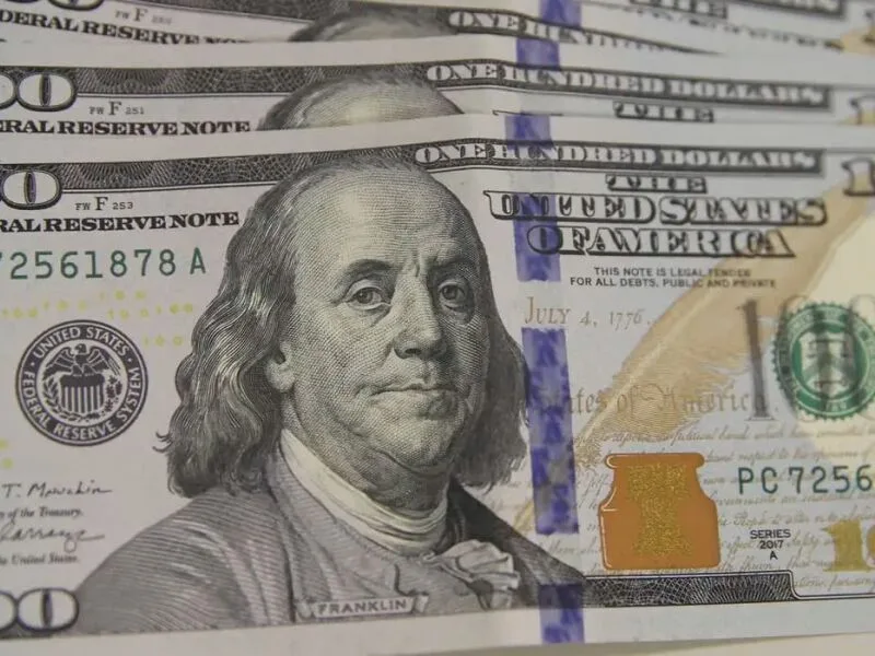 Dólar recua a R$ 5,089, enquanto Ibovespa alcança maior nível desde maio