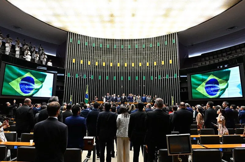 IFI vê risco de insuficiência no orçamento de precatórios para 2027