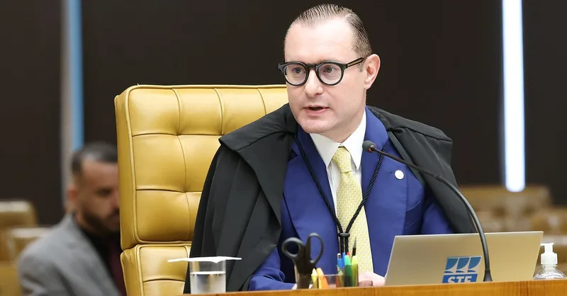 Zanin pede ao TRE-PR investigação sobre exposição de dados fiscais e bancários