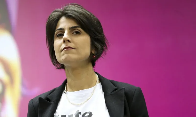 Manuela lidera disputa por duas vagas ao Senado no Rio Grande do Sul