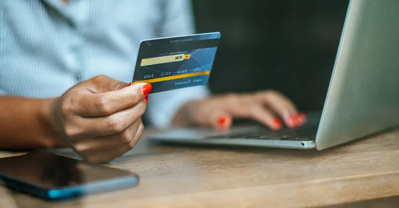 Banco terá de cancelar descontos de cartão consignado e pagar indenização em Osasco