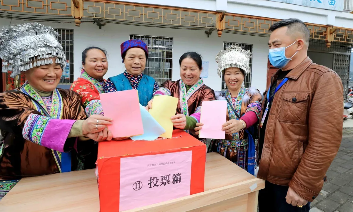 China prepara eleição direta de 2,6 milhões de representantes locais