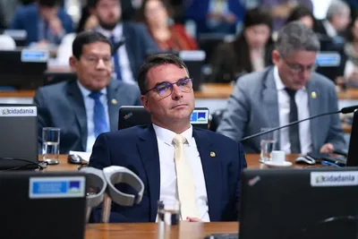 PF liga repasses para filme sobre Bolsonaro ao crime organizado