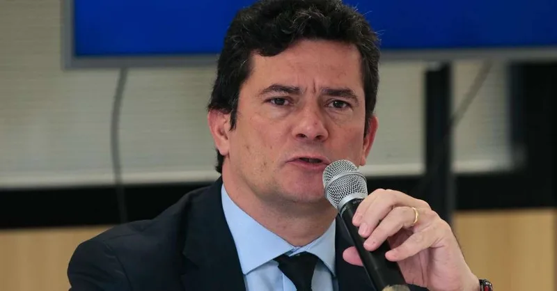 Sergio Moro participa de ato em São Paulo ao lado de Flávio Bolsonaro