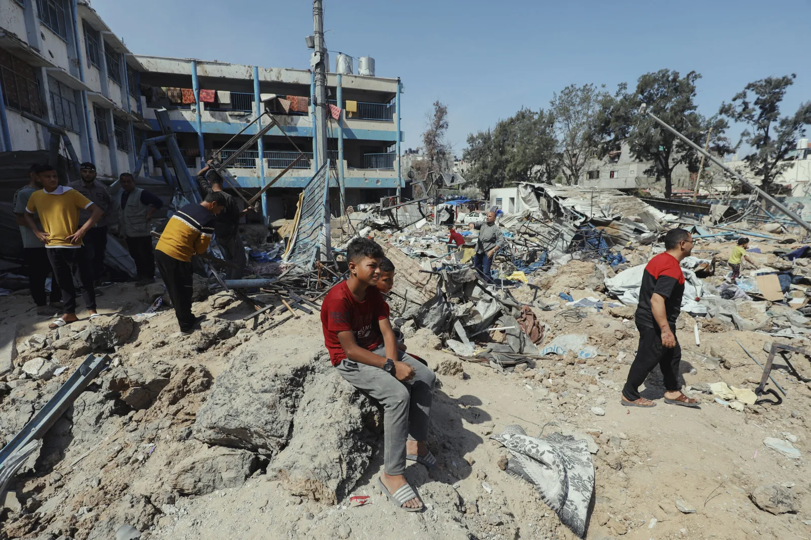 ONU alerta para risco de perda de provas durante remoção de escombros em Gaza
