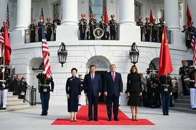 Visita de Xi expõe cordialidade de Trump apesar das disputas com a China