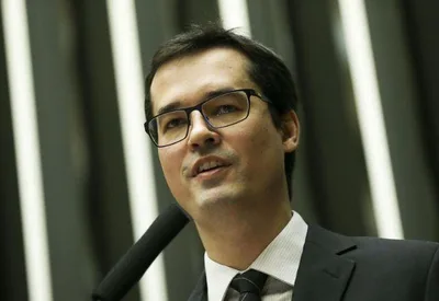 Zeca Dirceu pede suspensão dos votos de Deltan até decisão do TSE