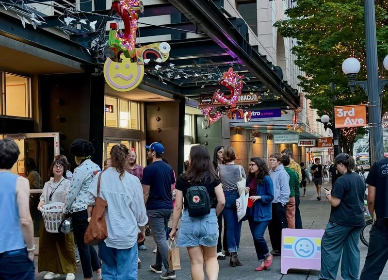 Em Seattle, antiga loja vira instalação de arte contra a praticidade