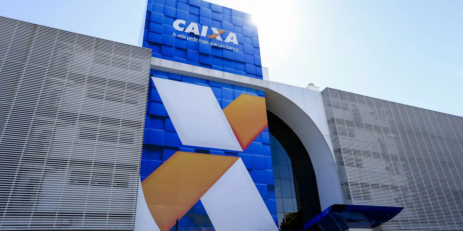 Greve na Caixa chega ao sétimo dia com negociação retomada em São Paulo