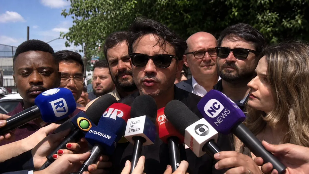 Renan Santos critica campanha presidencial e diz que eleição foi “vazia”