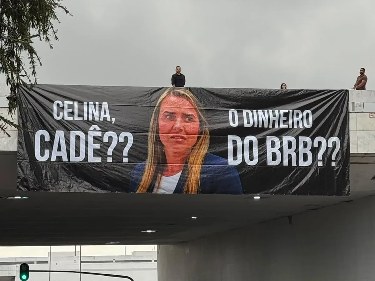Manifestante é intimado no DF após faixas questionarem situação financeira do BRB