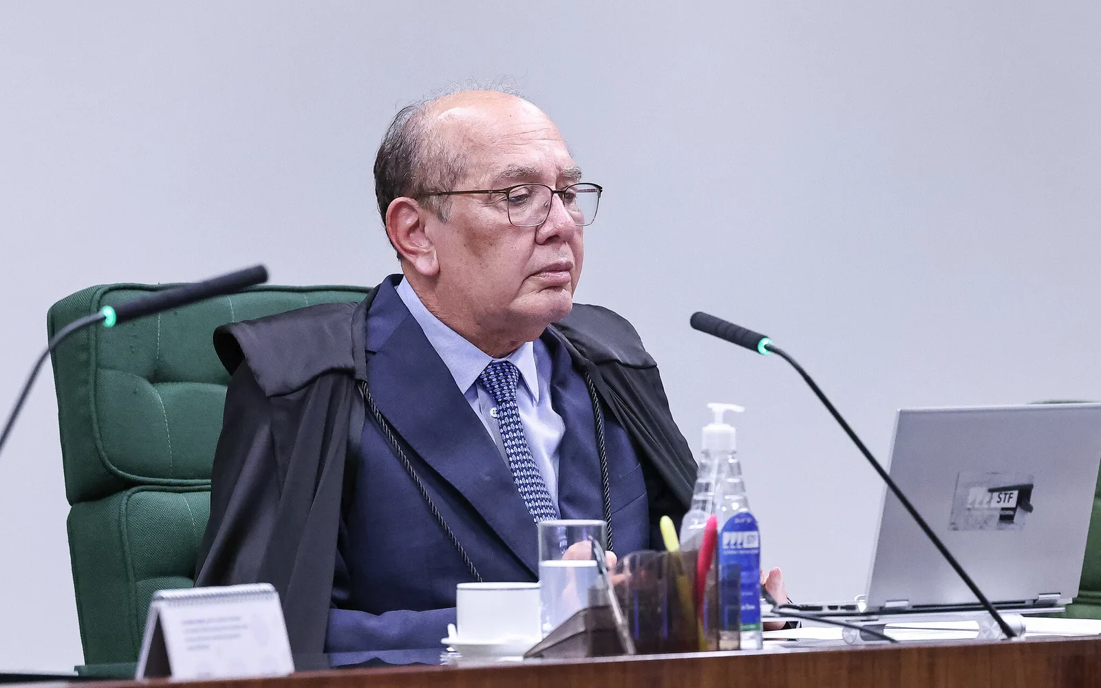 Gilmar propõe retirar policiais dos gabinetes de ministros do STF