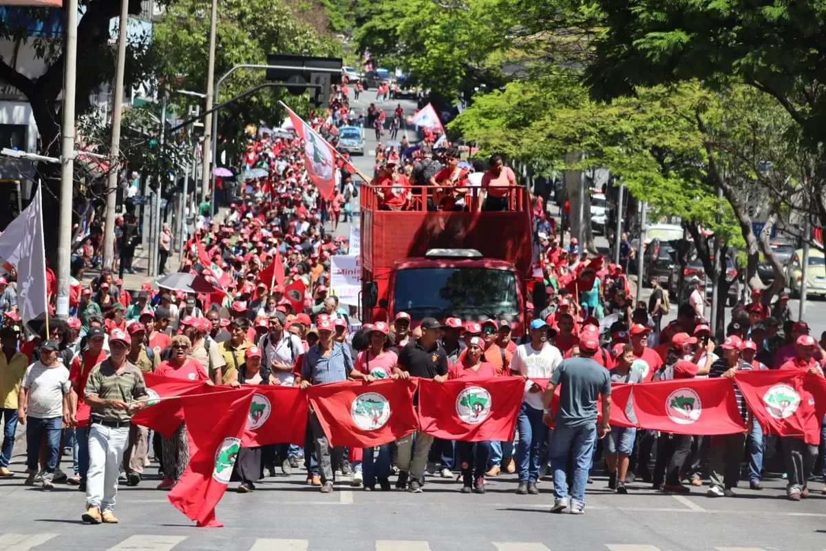 MST realiza atos em Belo Horizonte por reforma agrária e acesso à energia