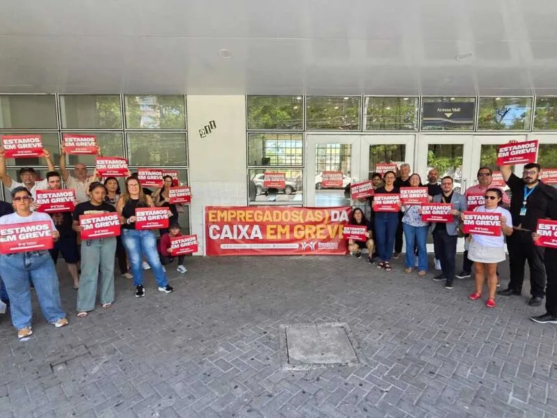 Funcionários da Caixa iniciam greve nacional por tempo indeterminado
