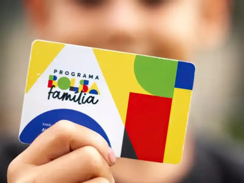 Bolsa Família terá custo de R$ 178,5 bilhões em 2027 após reajuste