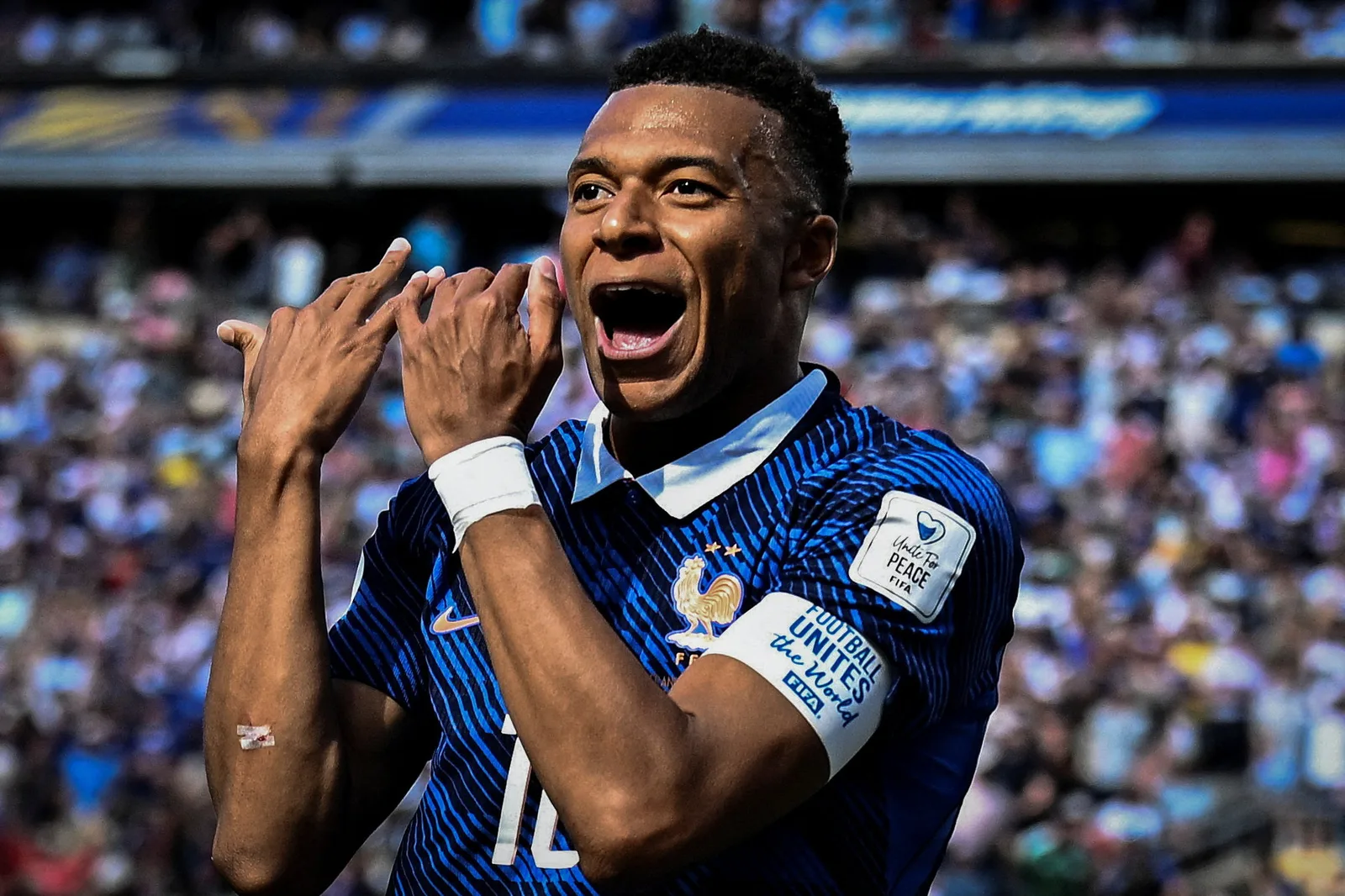 Mbappé troca a Nike pela On antes da estreia da marca no futebol