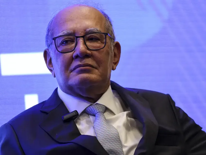 Gilmar pede ao STF acesso integral a dados do celular de Daniel Vorcaro