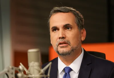 Moretti prevê estabilização da dívida, mas evita indicar prazo