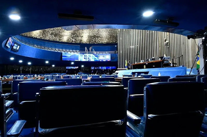 Pernambuco tem 12 candidatos para duas vagas no Senado em 2026
