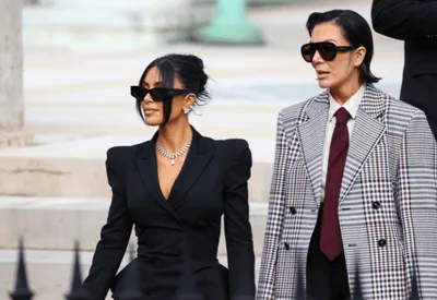 Kim Kardashian recebe 1 euro após processo por assalto em Paris