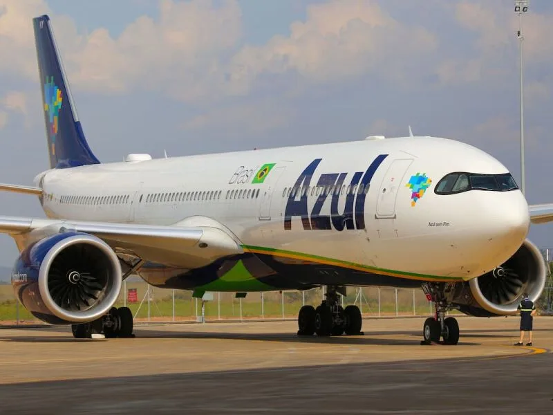 Falha global no GPS cancela mais de 80 voos da Azul