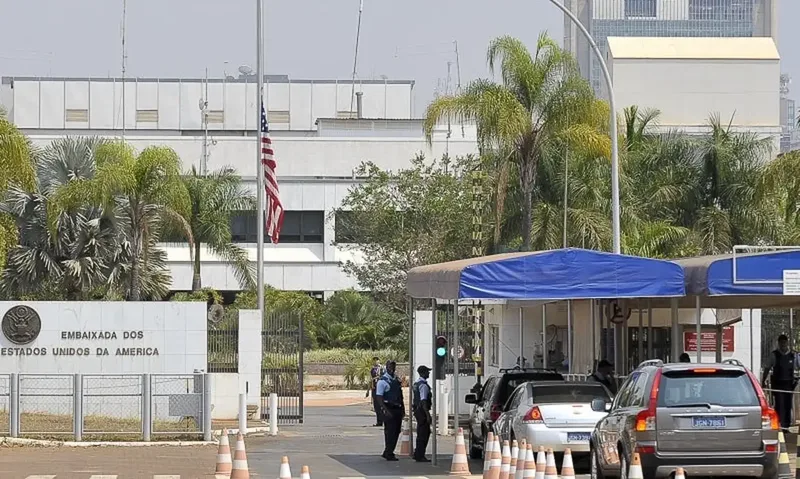EUA interrompem atendimento consular presencial em unidades no Brasil
