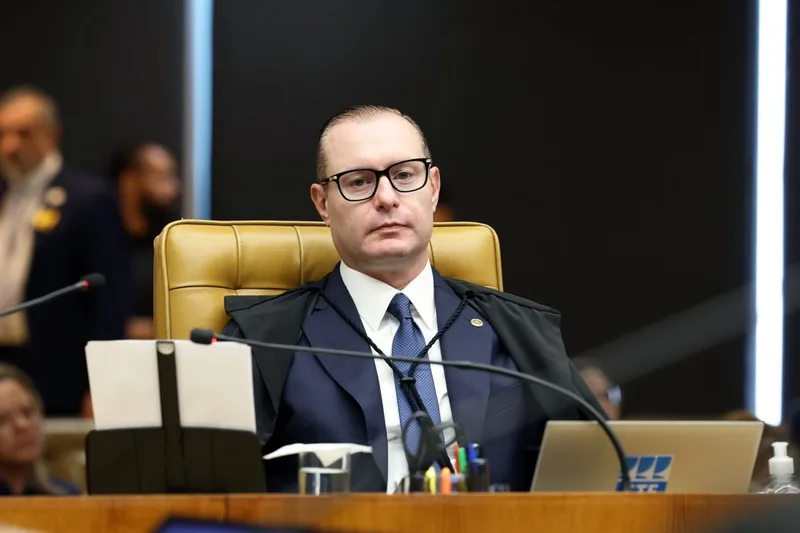STF libera sites eleitorais para celulares pré-pagos sem franquia